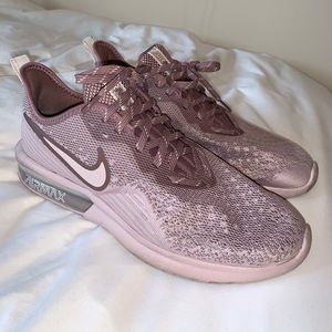 Nike Air Max Running Shows